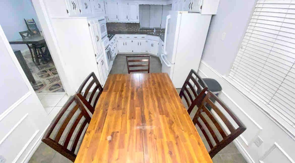 Family Vacation Home with Private Pool gallery image 5