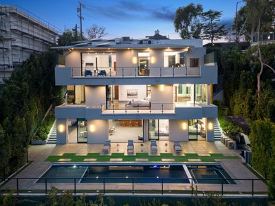 Celebrity Villa In Beverly Hills