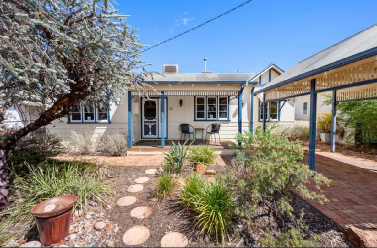 Red Earth Hideaway in Lamington gallery image 3