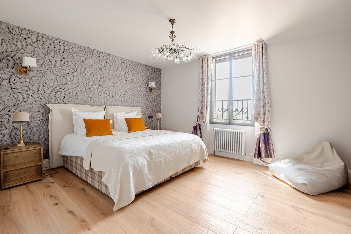 Splendid 11-bedroom property in Mougins gallery image 5