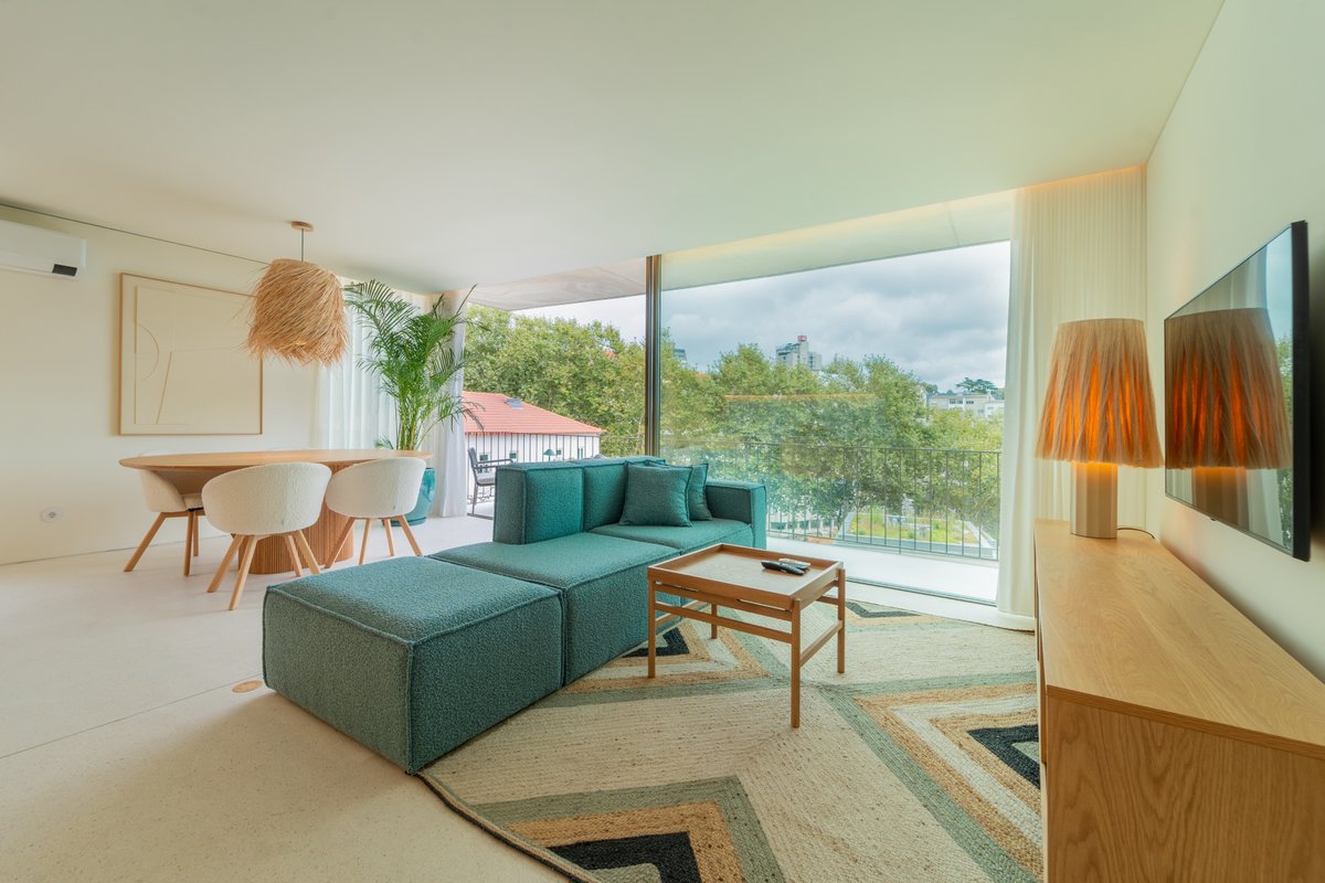 The Aquamarine – Luxury Duplex – Pool + City View