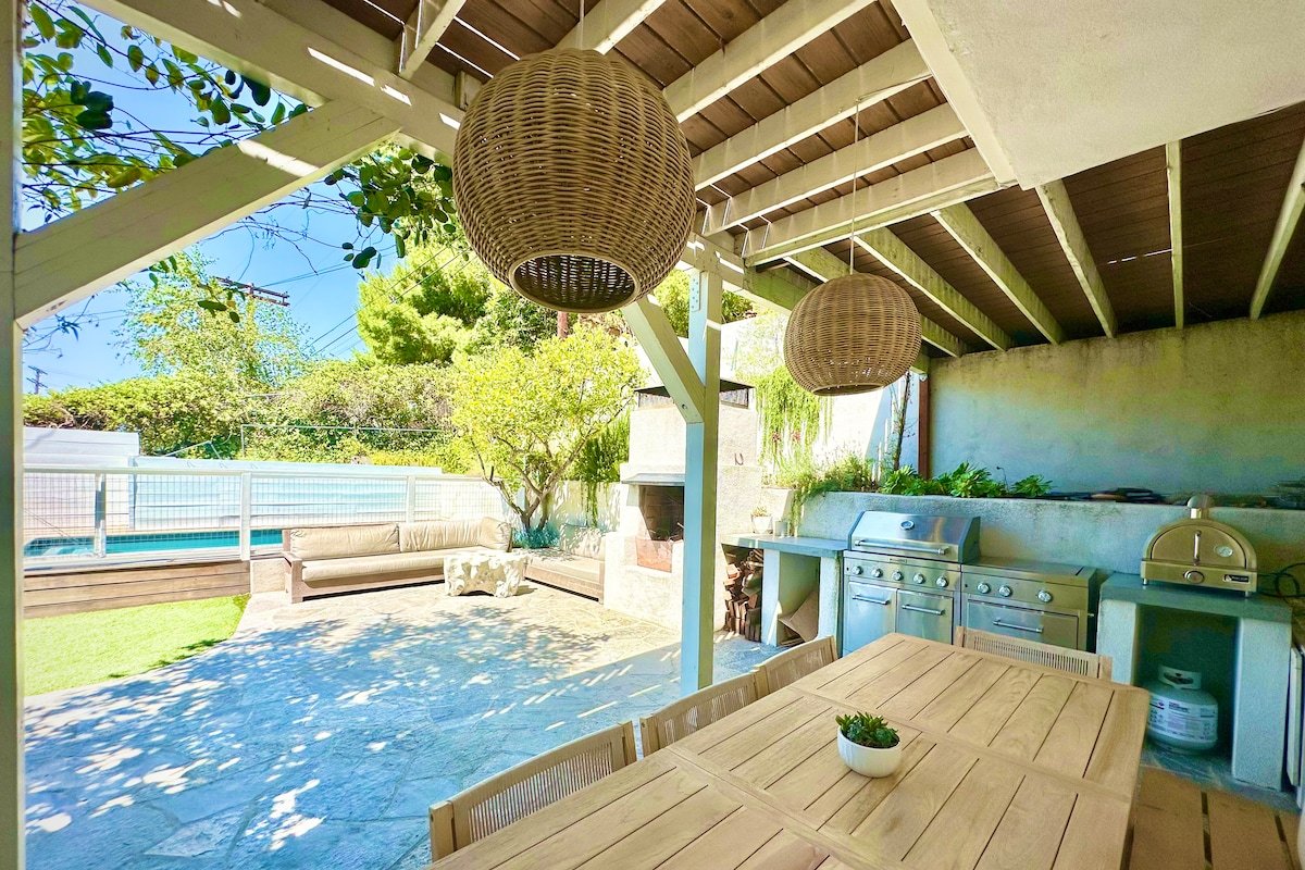 Stunning LA Home, Best Location + Pool! gallery image 5