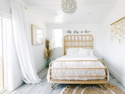 Relaxing Mission Beach Getaway – 300ft to sand