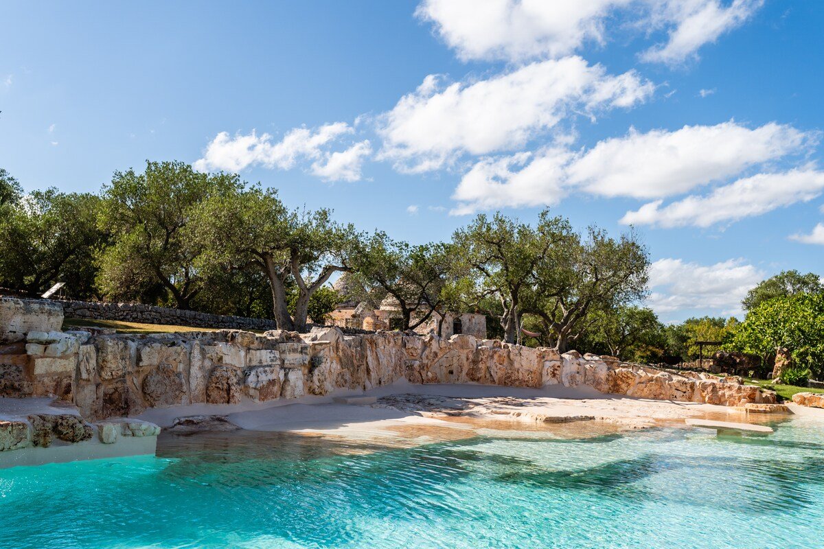 Trullo Granaio: piscina nella roccia e natura gallery image 4
