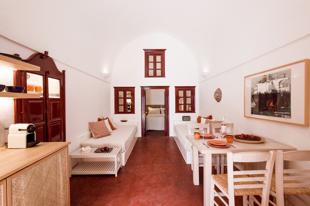 Terracotta Cave House gallery image 5