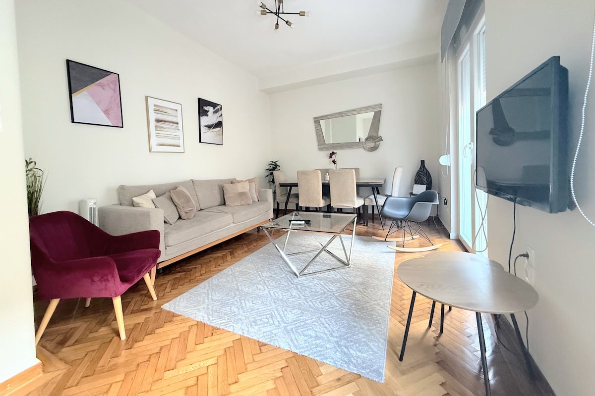 3BDR Ideal Central full apt +jacuzzi + terrace PVT gallery image 5