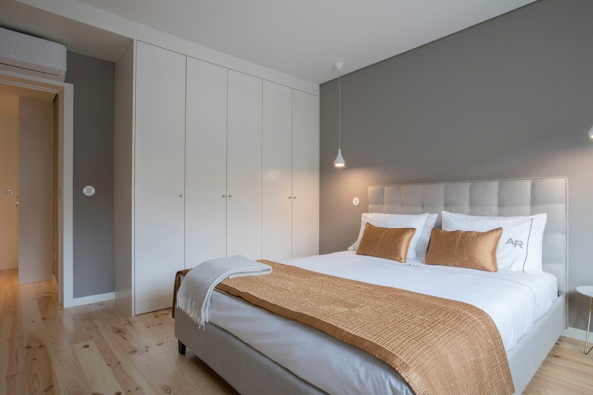 Amazing charming apartment Downtown gallery image 4