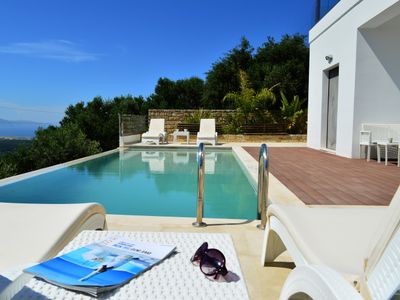 BBQ+Outdoor Kitchen*Taverna at 1km* Sea View*Wifi