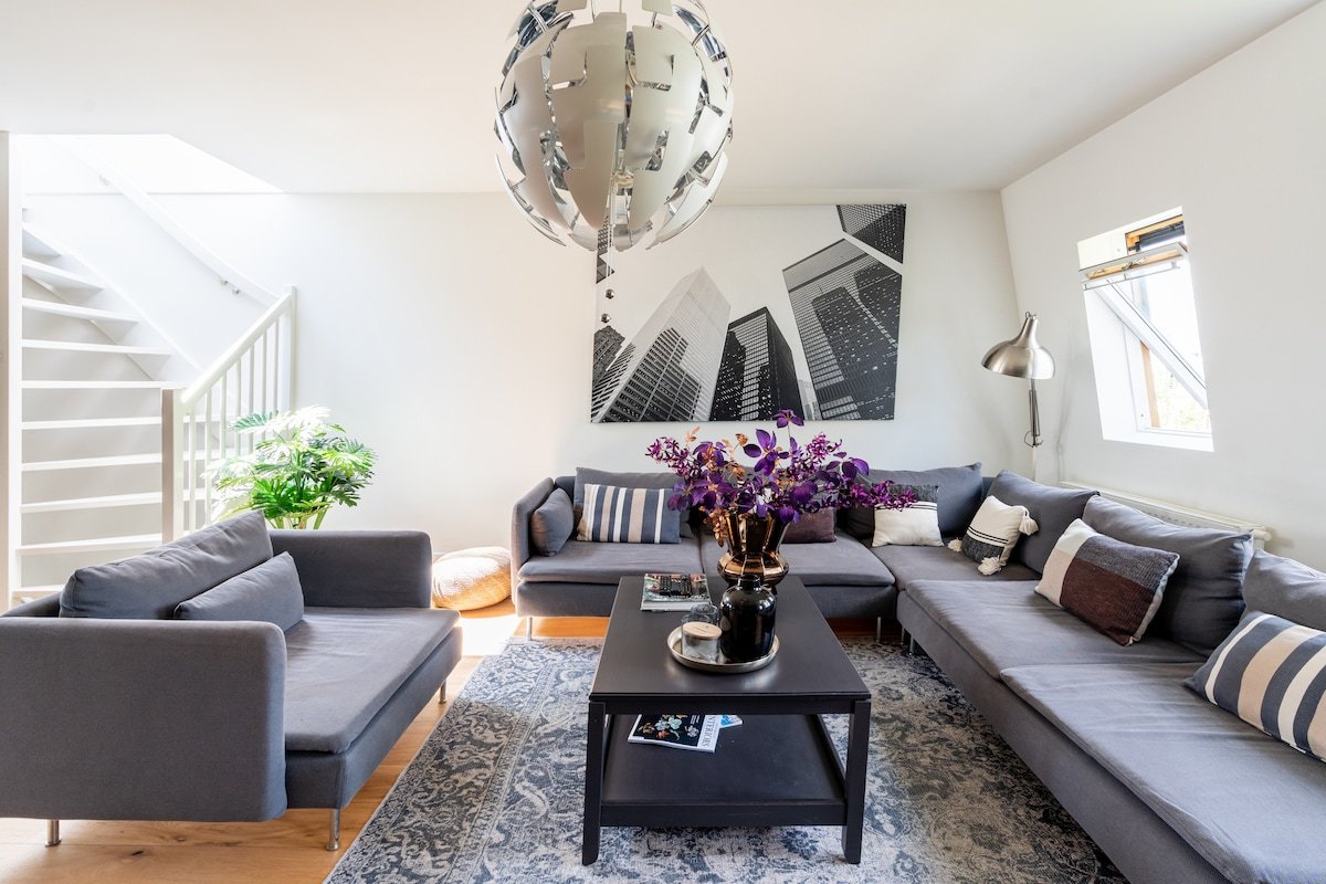 Beautifully large apartment in Amsterdam de Pijp. gallery image 4