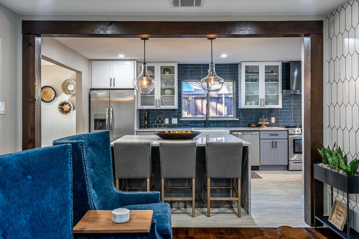 Preston Hollow Haven gallery image 3