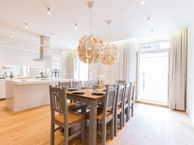 Glamour Excellent F 4-Bedrooms, 4-Bathrooms