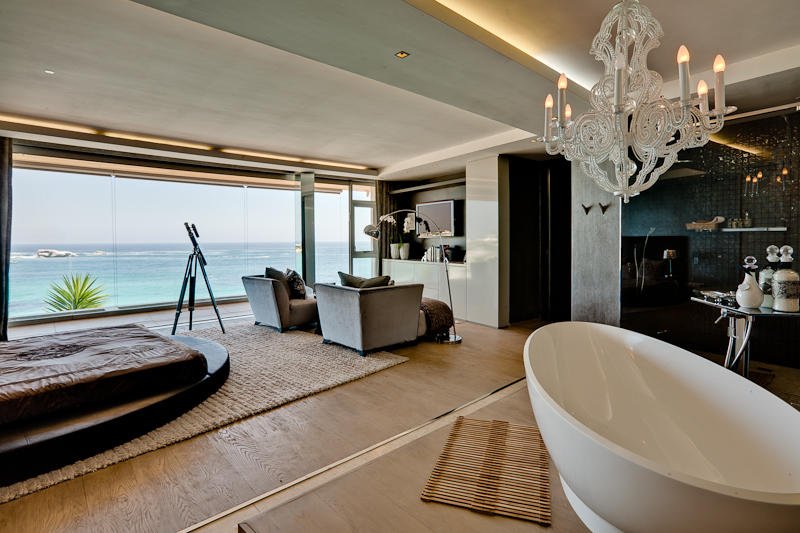 LuxVilla Clifton 5 Bed 5.5 bath • Haven Exclusive gallery image 4