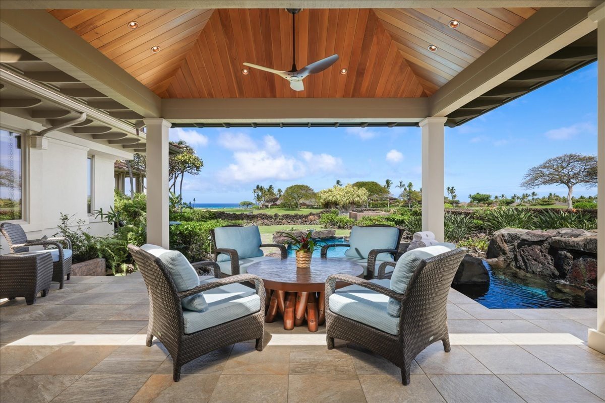 Waiulu Estate 152B – Ocean View & Fully Renovated gallery image 3