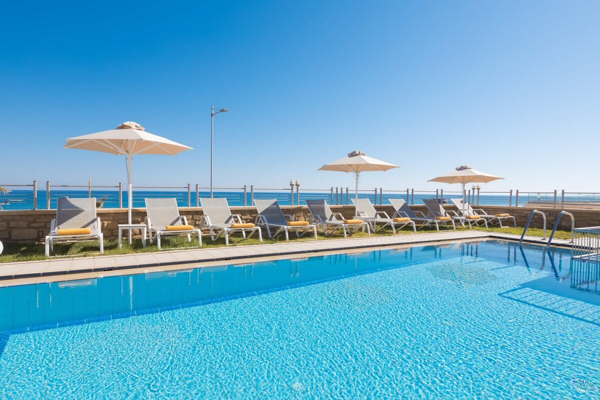 Irida beachfront Villa for 12 next to amenities gallery image 5