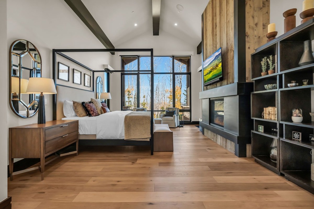 Ski In Out w/ heated pool, hot tub, game room gallery image 3