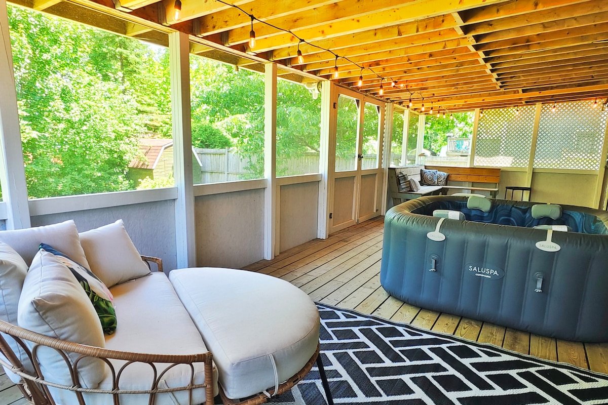 50% OFF Monthly | Quaint House | Hottub | 4 cars gallery image 3