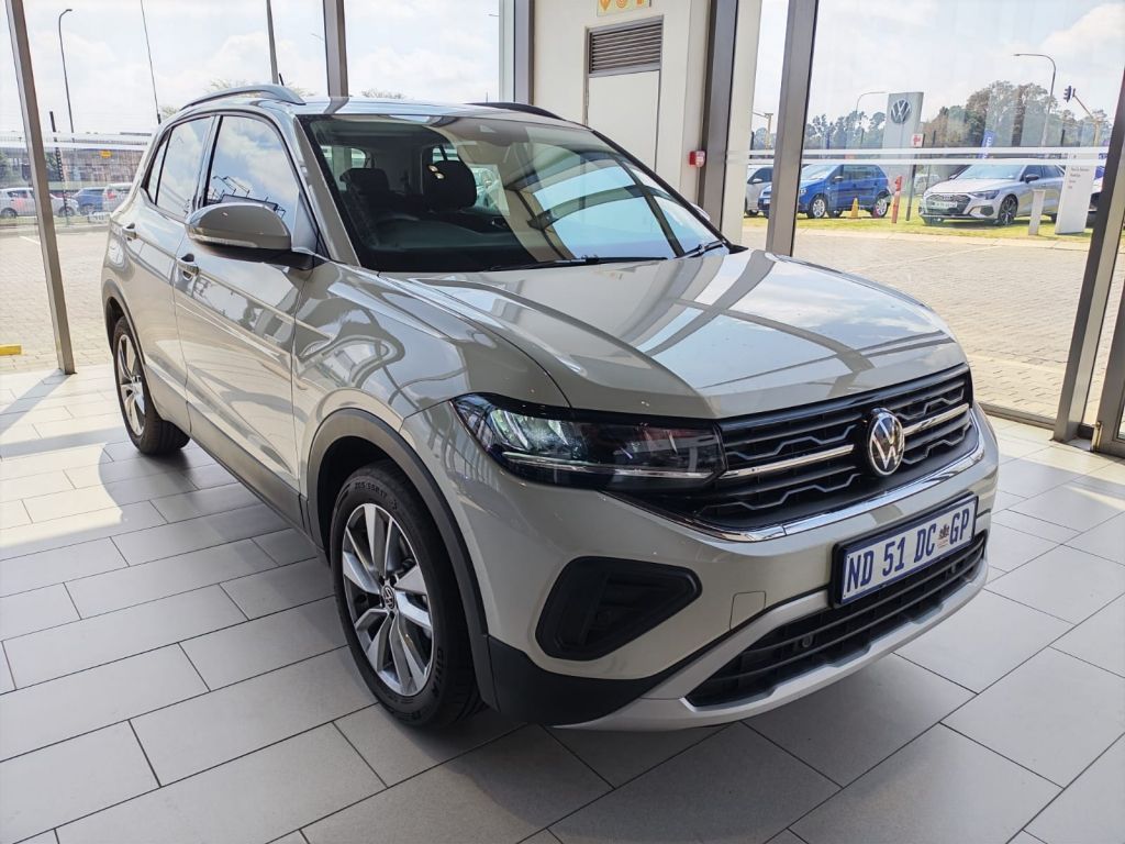 VOLKSWAGEN T-CROSS 1.0 TSI LIFE DSG for Sale in South Africa