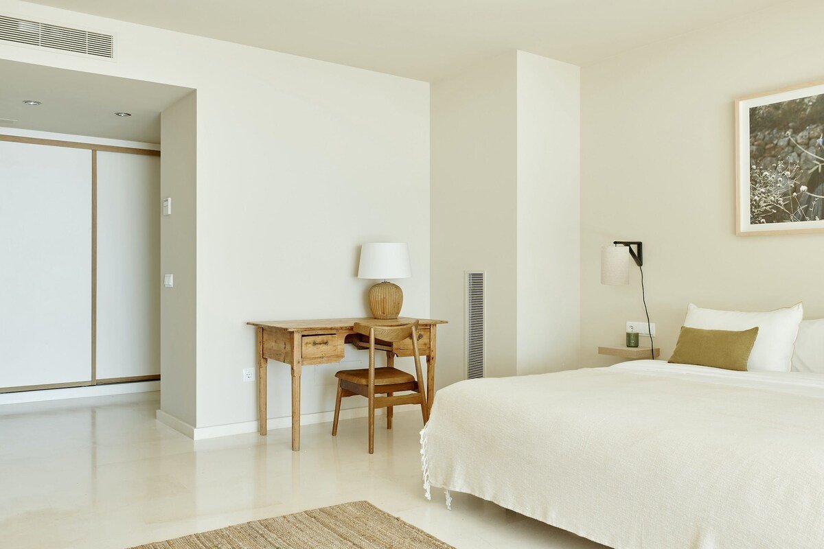 Sea views- Infinity pool- 10 minutes Ibiza Town gallery image 4
