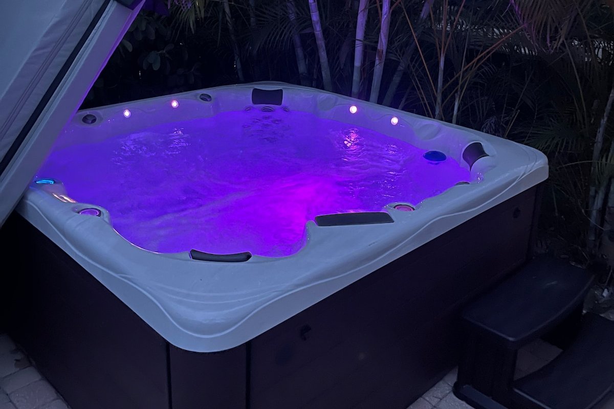 Beach, Las Olas, Heated Pool gallery image 2