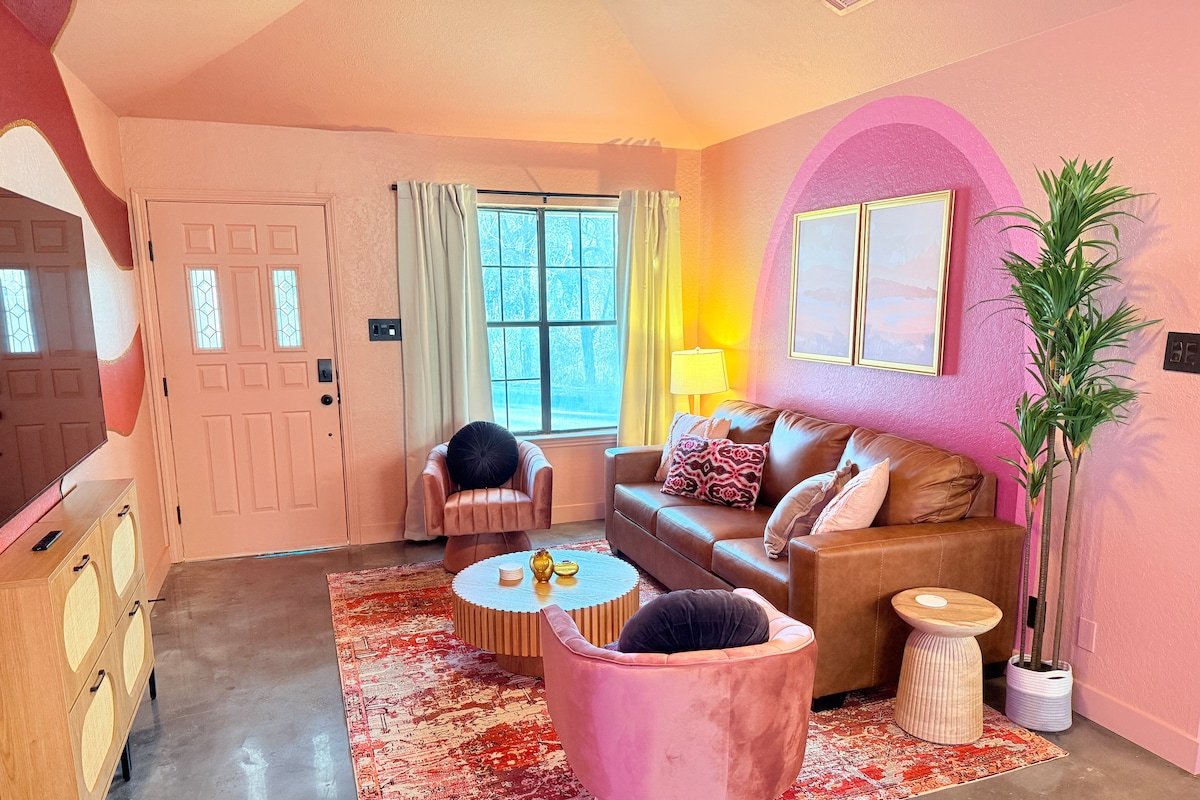 Pink Pony Club w Get Ready Stations; Near SoCo (A) gallery image 4