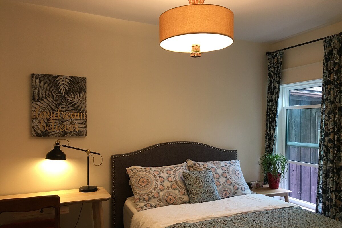 Beautiful Downtown House gallery image 5