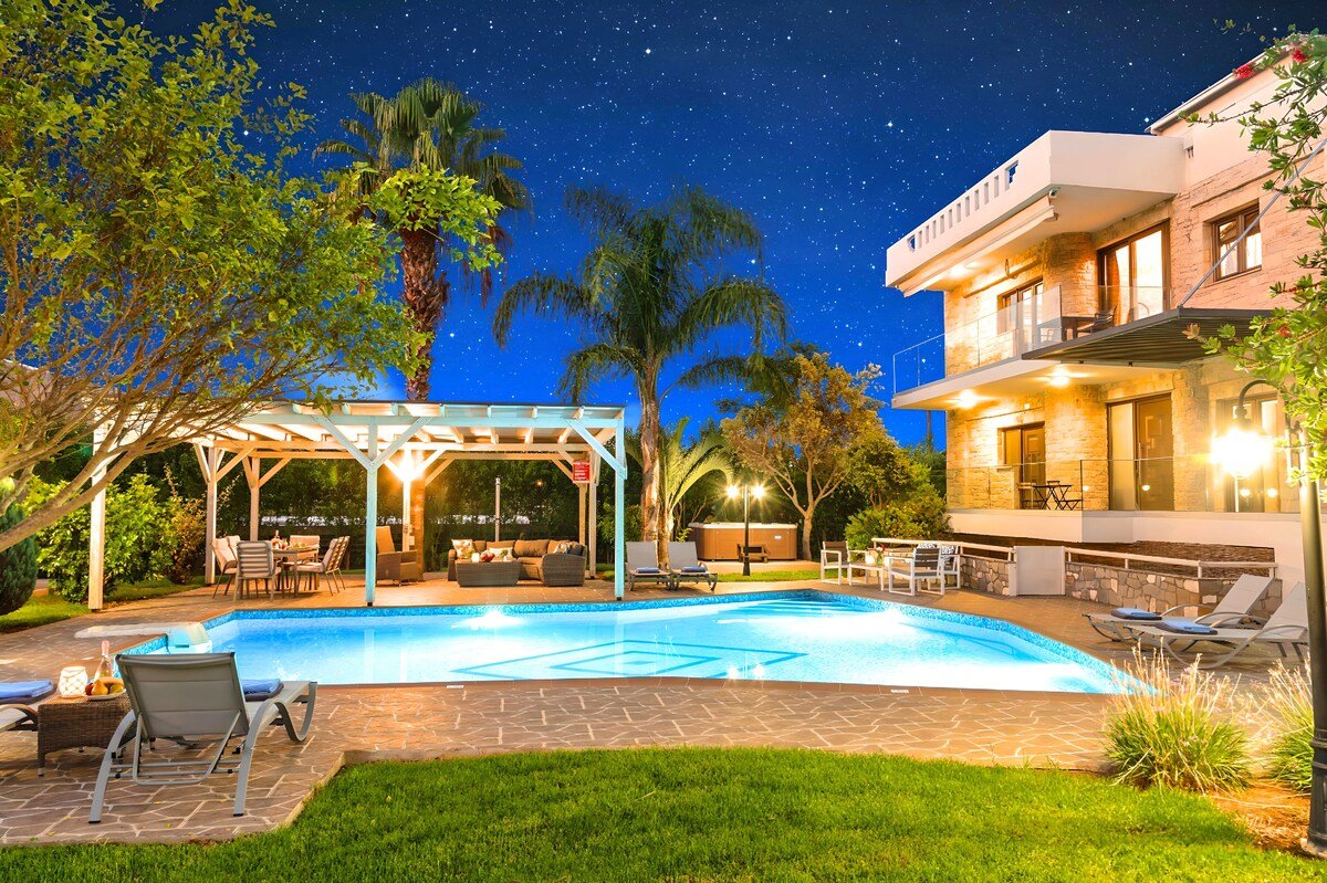 Mirsini Villa Private Pool & Jaccuzzi gallery image 3