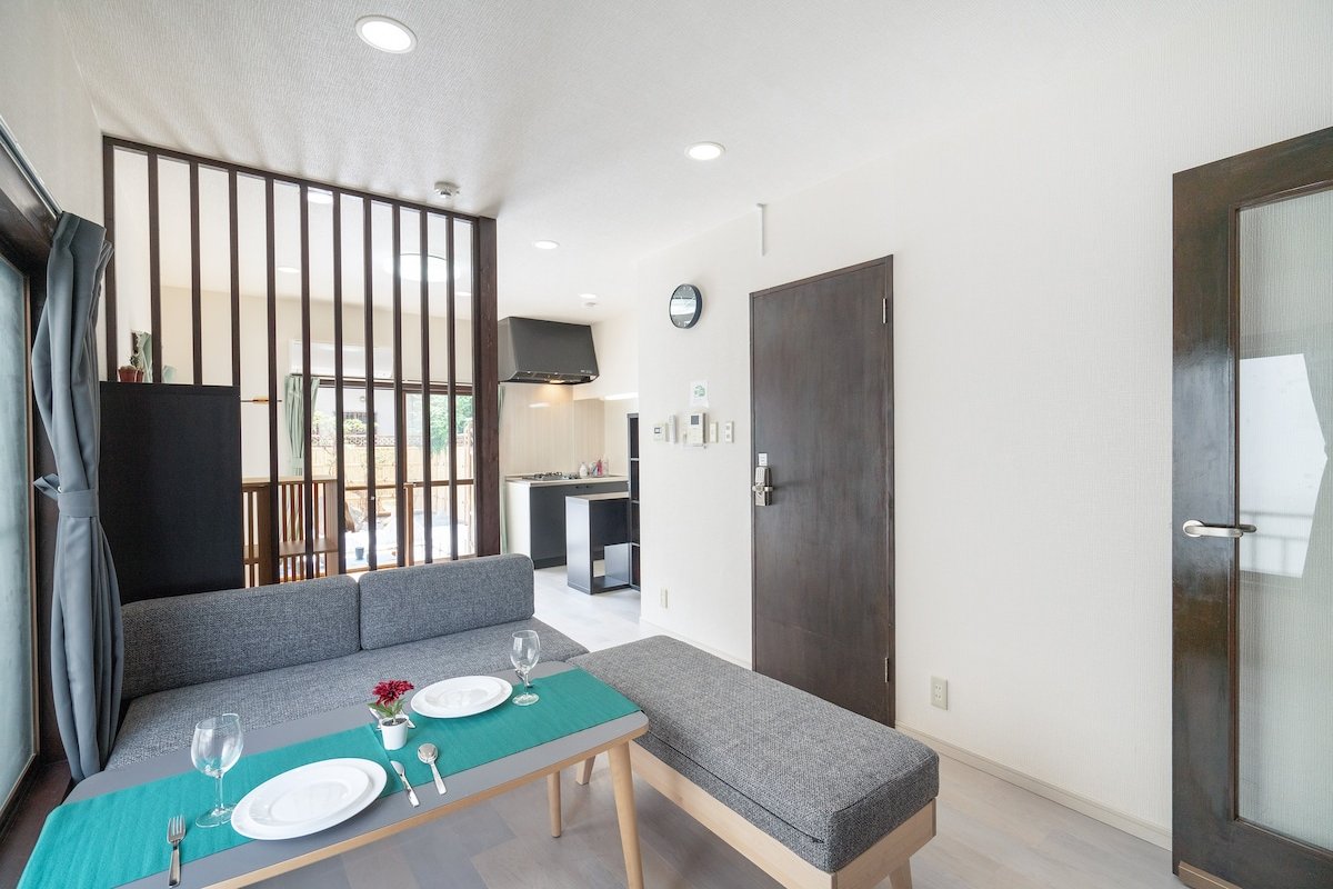 7 mins to yamanote Station on foot. 2 BR house. gallery image 4