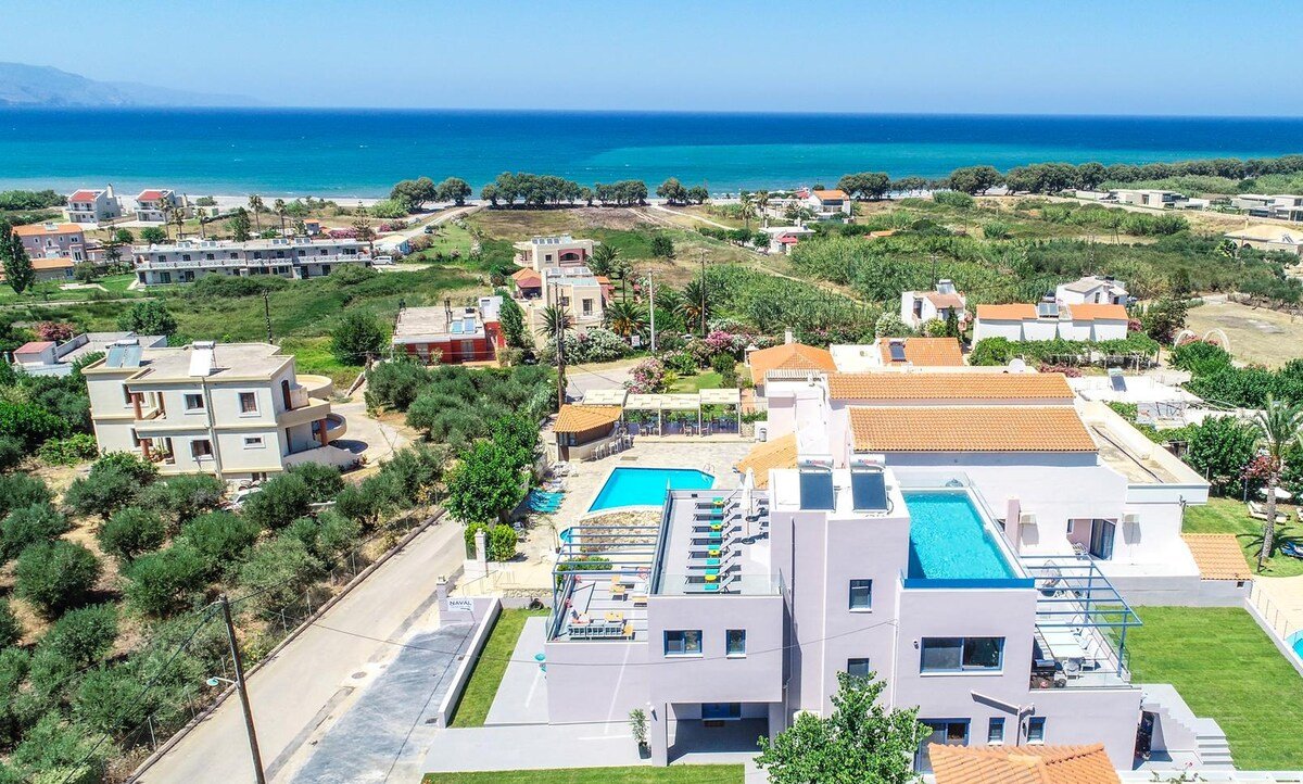 Naval villa-Panoramic villa with heated roof pool gallery image 3