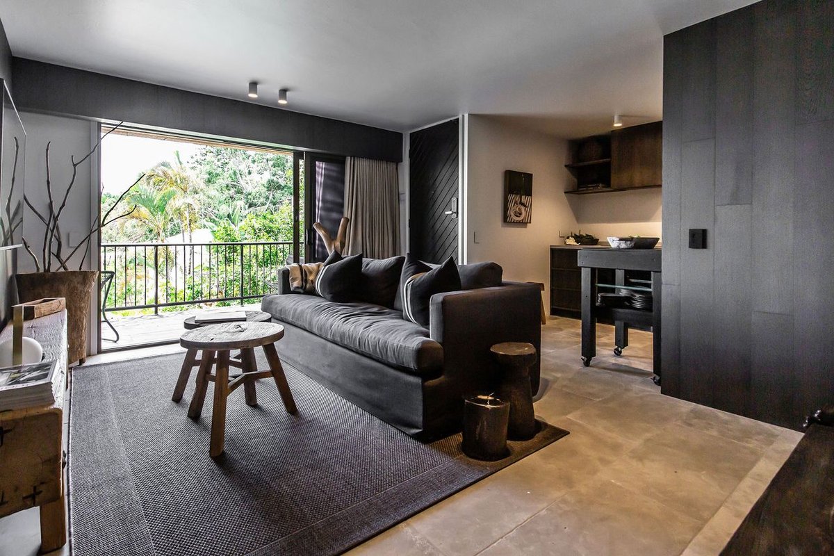The Laguna Lodge – relax in style in Noosa.