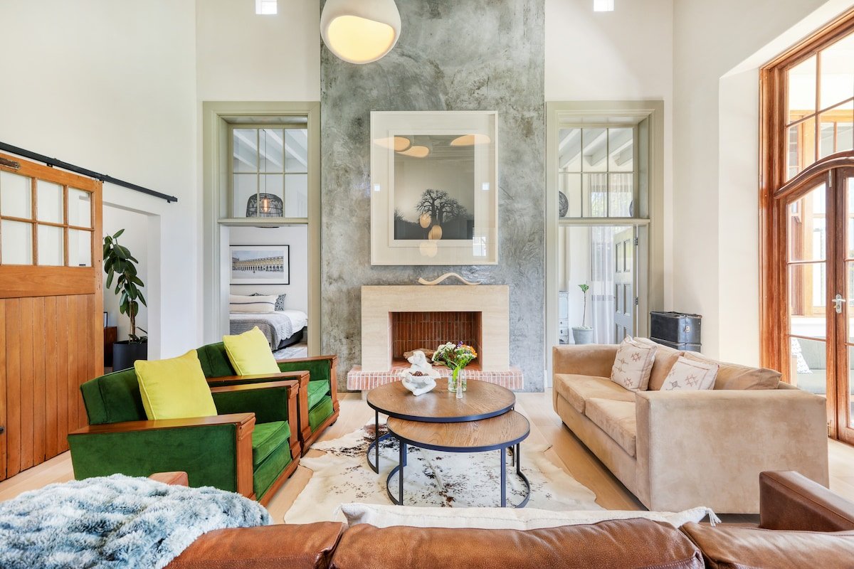 Stylish 3-Bed Constantia Home with Mountain Views gallery image 4