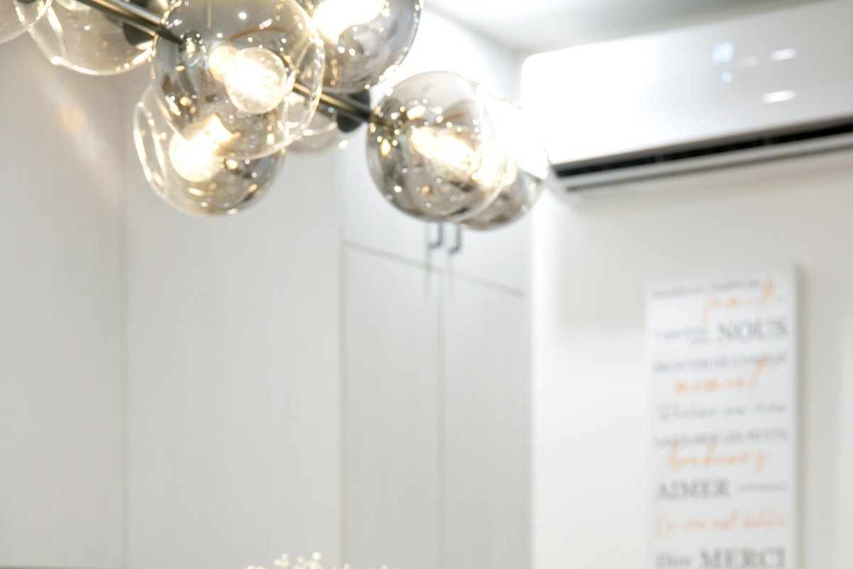 Modern Luxury | NEW | Central MTL | Street Parking gallery image 4