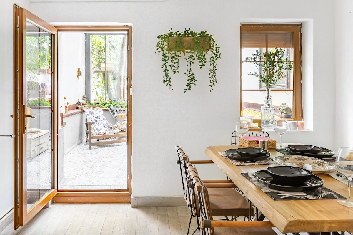 Private Central Garden Triplex Terrace gallery image 5