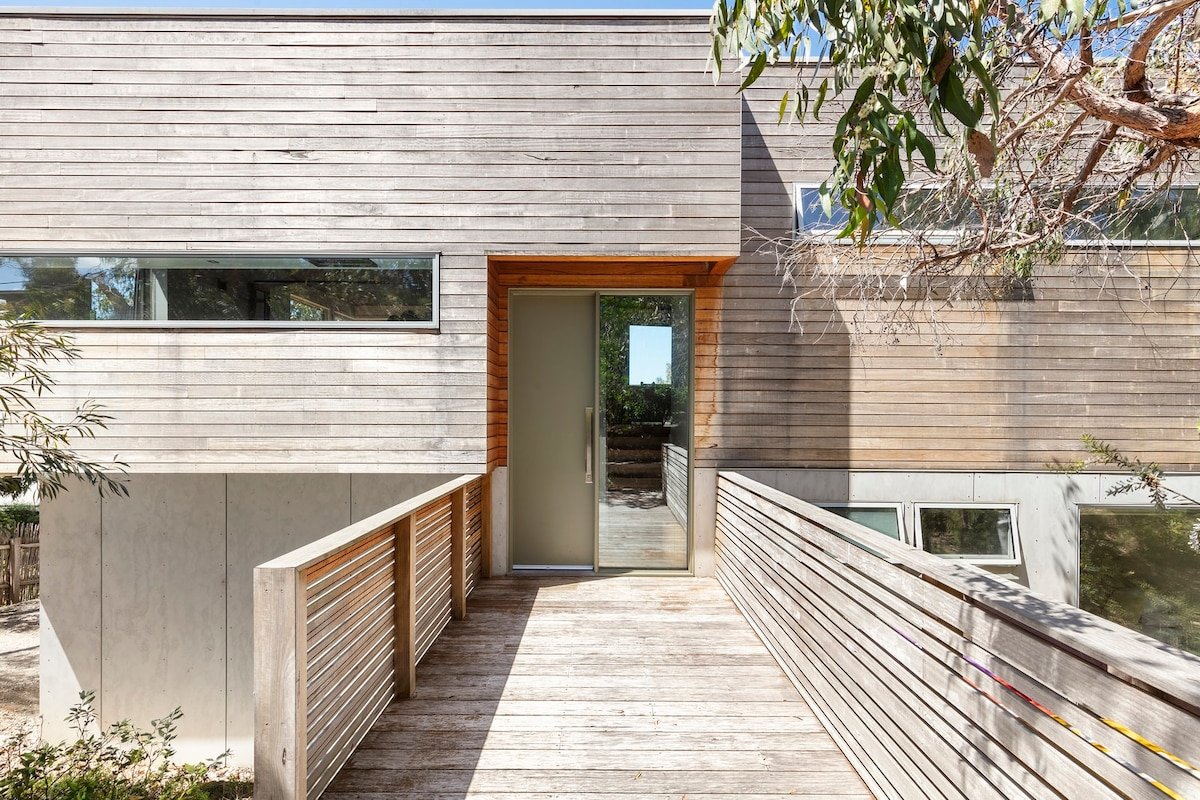 Spacious Designer Home gallery image 2