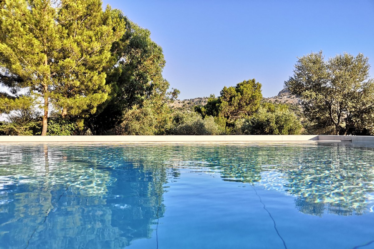 Chrysanthi Villa…living in nature