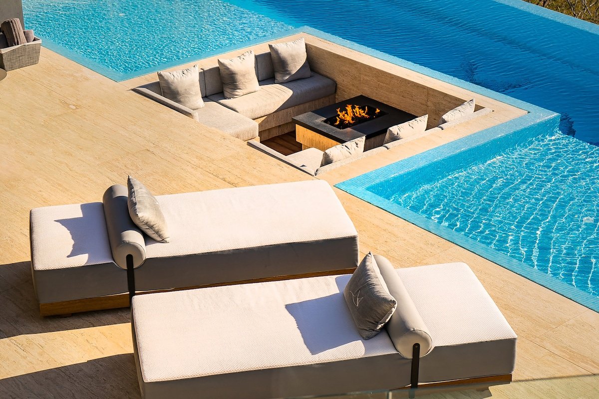 Full Staff – Maison de Cortes by Cabo Villas gallery image 4