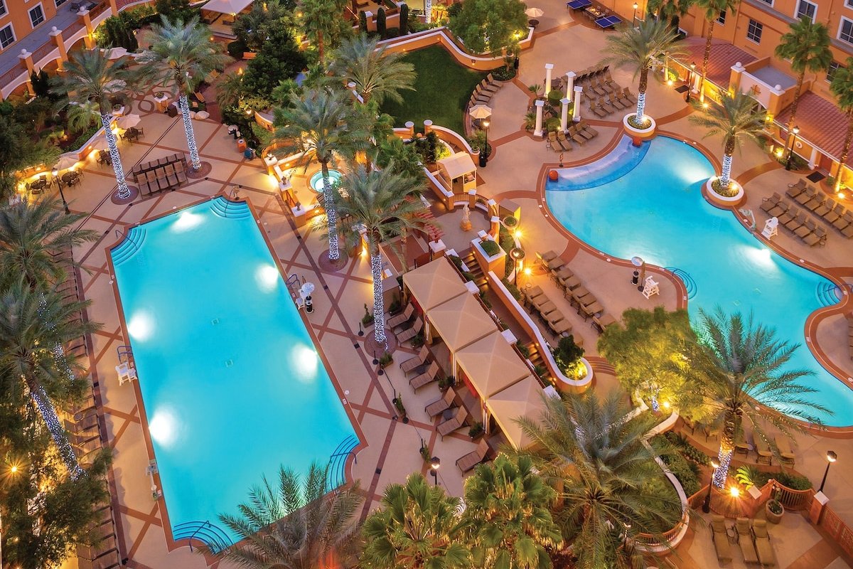 Grand Desert “3 BR Deluxe” – Las Vegas – Sleeps 10 gallery image 4