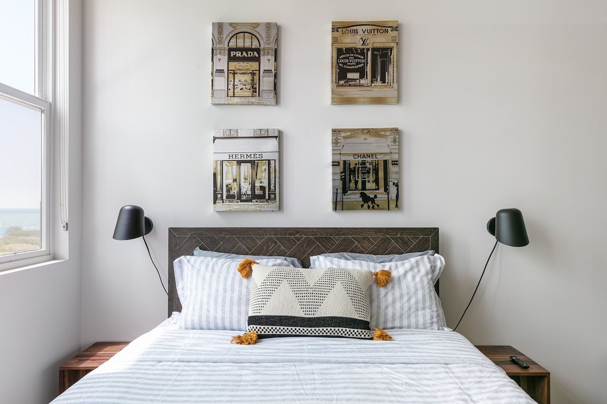 Downtown Mich Ave – 6 Penthouses, Sleep 25 gallery image 4