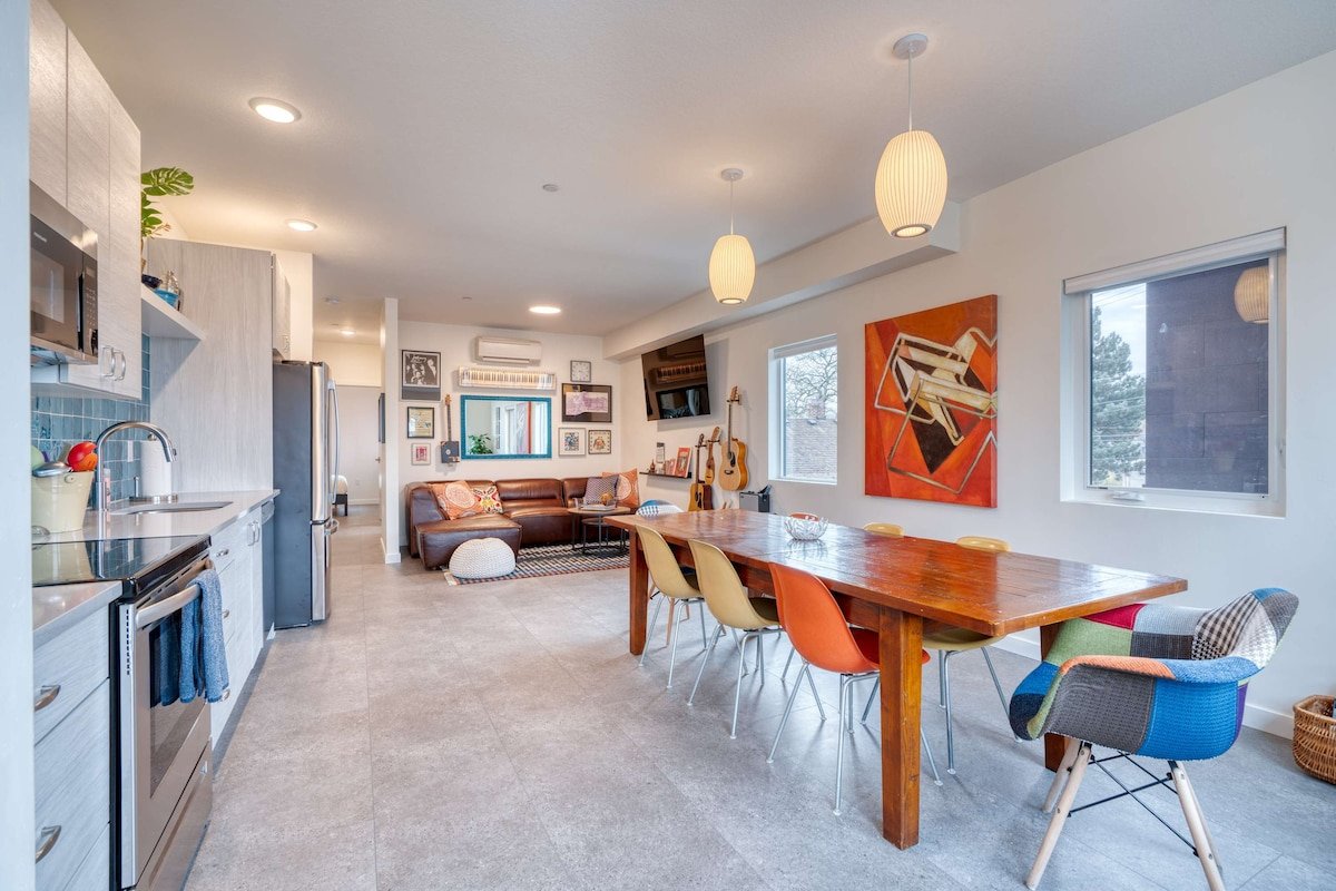 Luxury Penthouse – Rooftop Deck – 2BR – AC gallery image 4