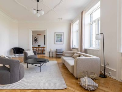 City center apartment 4 bedrooms and elevator