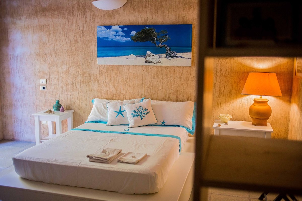 Ville fronte mare, immerse nel verde gallery image 2