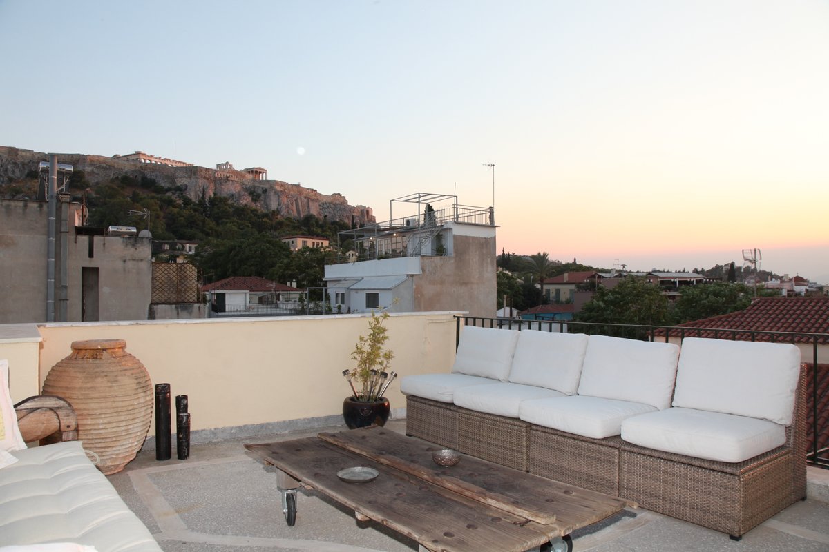 Plaka 2-storey Penthouse with Acropolis views. PL6
