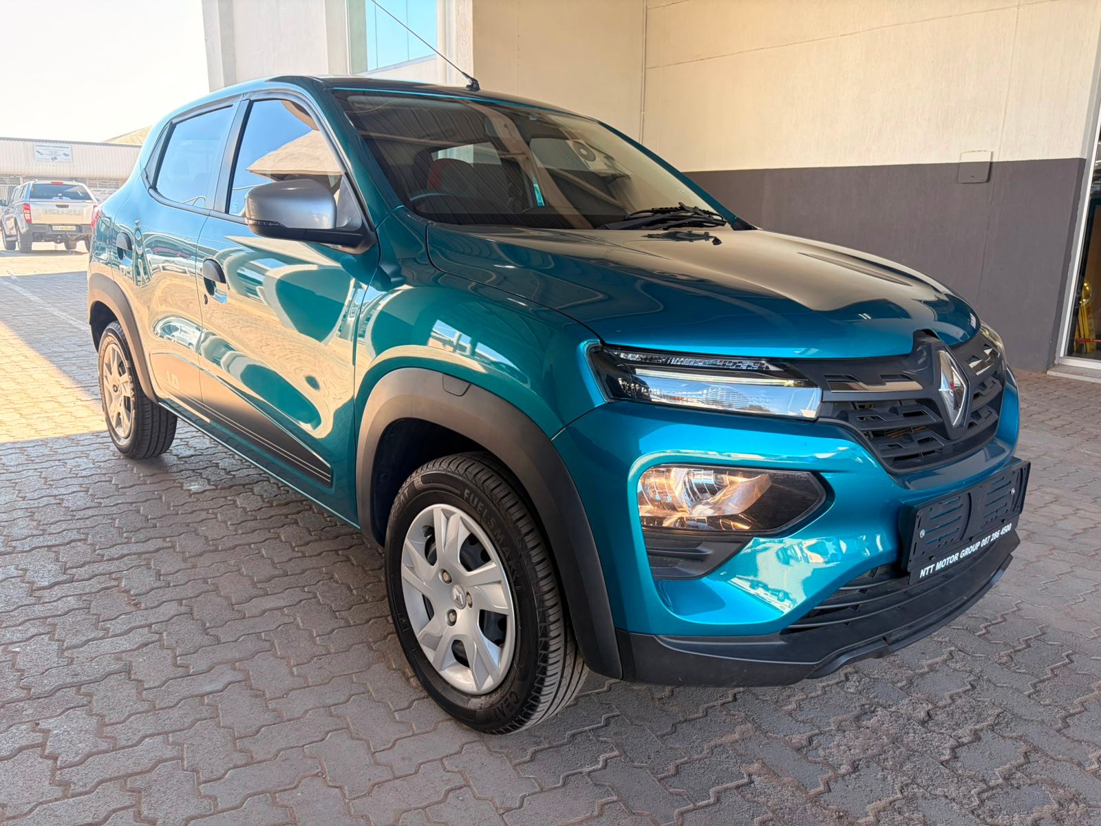 RENAULT KWID 1.0 DYNAMIQUE for Sale in South Africa