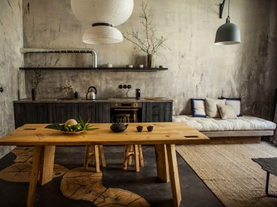 The Emerald – Iwa | Spacious 100m² Wabi-Sabi Flat