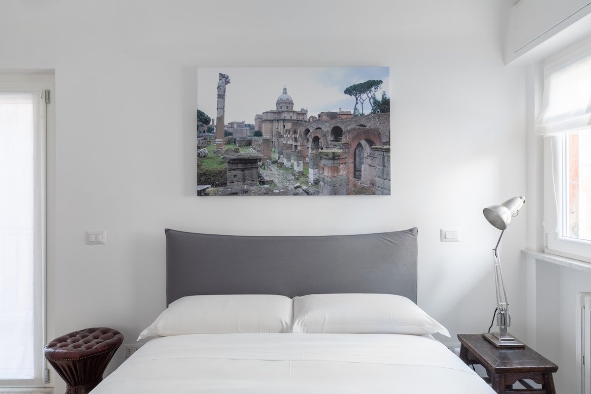 Roman Residenza: Central, Quiet, Bright, Modern. gallery image 5