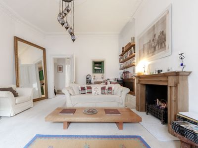 Live next door to Hugh Grant in Chelsea London!