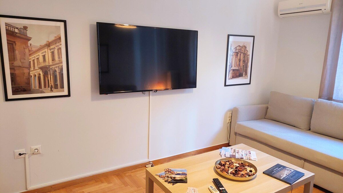 Cozy apartment in Plaka gallery image 5