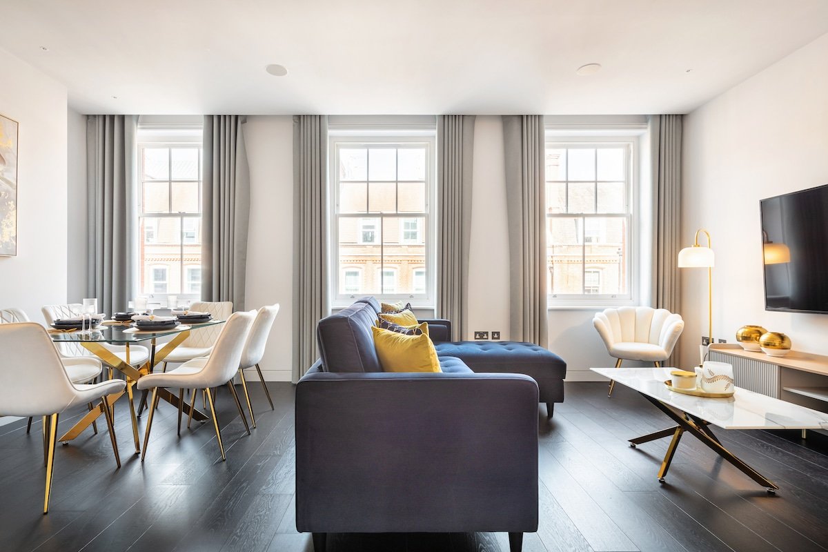 The May Fair Queen gallery image 5