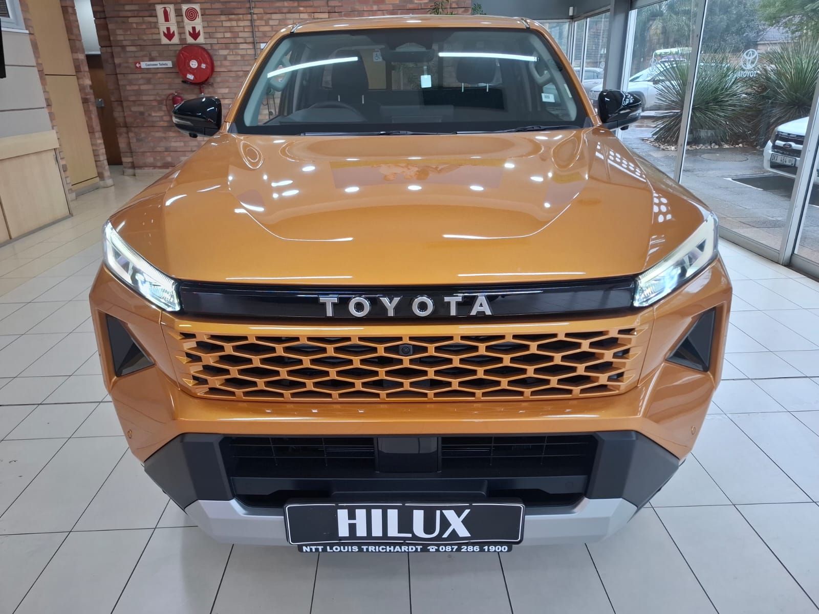 TOYOTA HILUX 2.8 GD-6 RB RAIDER X 4X4 A T P U XTRA CAB for Sale in South Africa