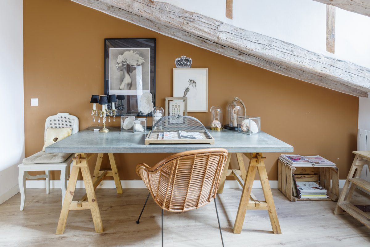 Unbeatable Location, Next to Royal Palace & Sol.