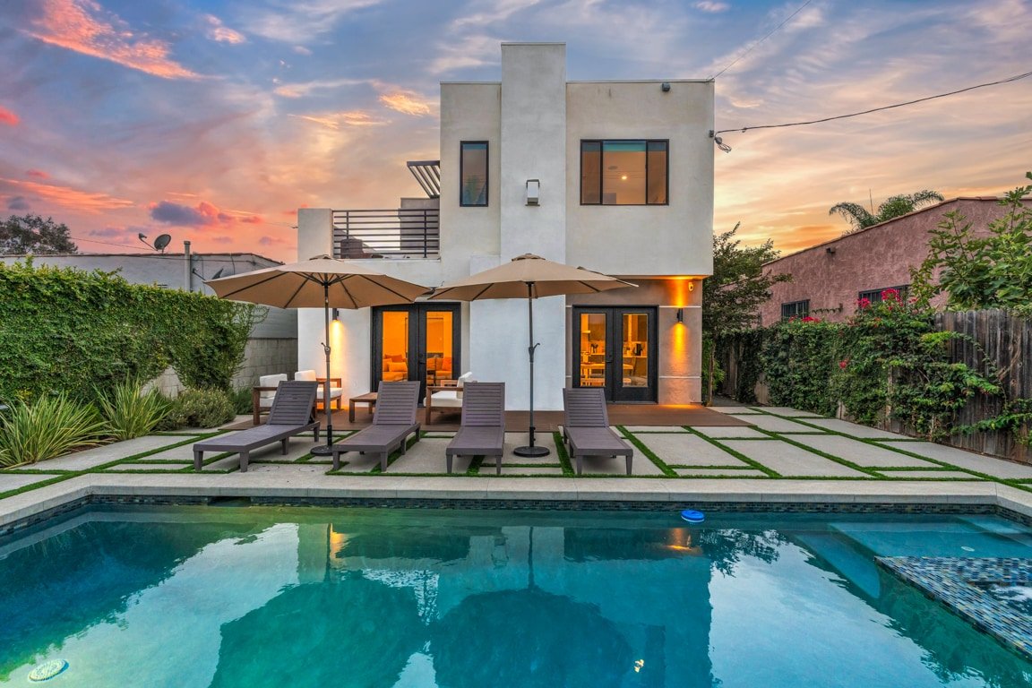 2 story Modern Villa open concept house pool/spa. gallery image 4